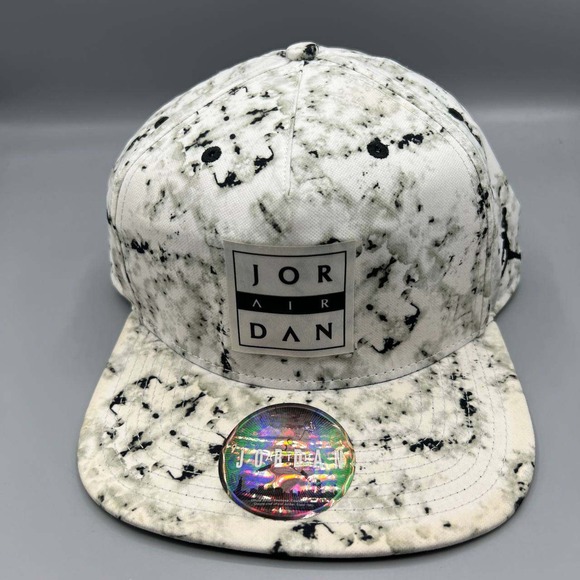 Air Jordan Hat‎ Men White Black Seasonal Print Jumpman Snap Back Cap
